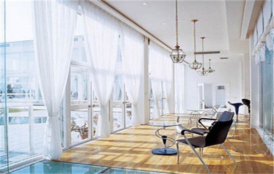 三居室陽臺裝修案例 打造一個休憩小天地 三居室陽臺裝修案例 打造一個休憩小天地